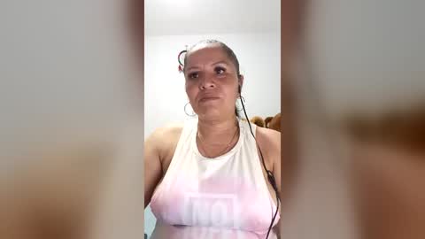 Snapshot of francy_froz chatting on 15, 6, 2026 francy froz online show from 15, 6, 2026