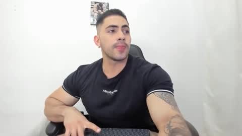 Snapshot of frank_foxx1 chatting on 9, 2, 2026 frank_foxx1 online show from 9, 2, 2026