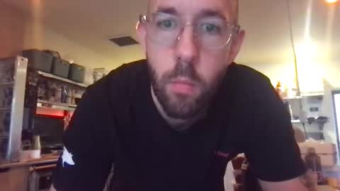Snapshot of frank_perry2332 chatting on 29, 4, 2026 frank_perry2332 online show from 29, 4, 2026