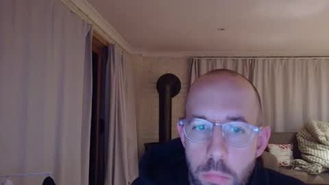 Snapshot of frank_perry2332 chatting on 8, 5, 2026 frank_perry2332 online show from 8, 5, 2026
