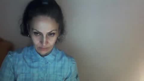 frankieteasing online show from 10, 11, 2025