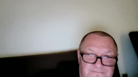 Snapshot of frauenfeind1 chatting on 20, 5, 2026 Wolfi online show from 20, 5, 2026
