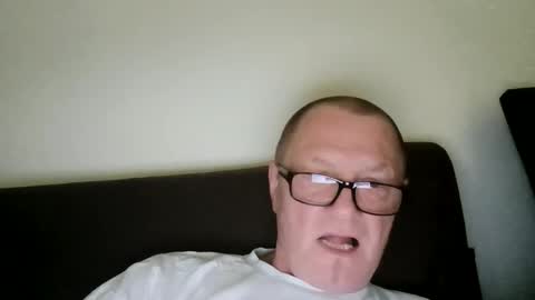 Snapshot of frauenfeind1 chatting on 22, 5, 2026 Wolfi online show from 22, 5, 2026
