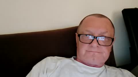 Snapshot of frauenfeind1 chatting on 23, 5, 2026 Wolfi online show from 23, 5, 2026