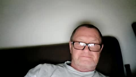Snapshot of frauenfeind1 chatting on 10, 6, 2026 Wolfi online show from 10, 6, 2026