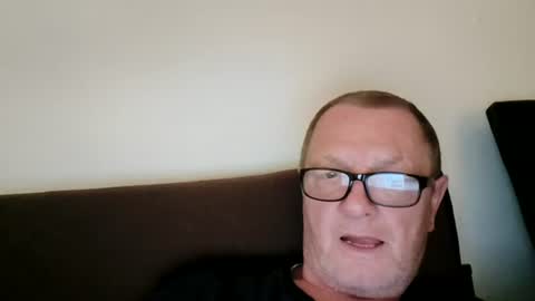 Snapshot of frauenfeind1 chatting on 15, 6, 2026 Wolfi online show from 15, 6, 2026
