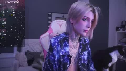 Asya UwU   online show from 6, 2, 2026