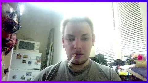 Snapshot of freak_azoid chatting on 8, 1, 2025 freak_azoid online show from 8, 1, 2025