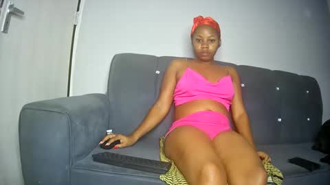 Snapshot of freaky216738 chatting on 15, 12, 2024 freakyLucy online show from 15, 12, 2024