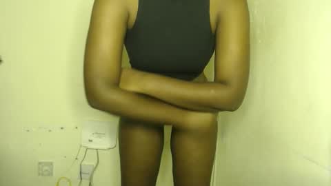 Snapshot of freaky_ass chatting on 6, 4, 2026 Berry online show from 6, 4, 2026