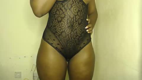 Snapshot of freaky_ass chatting on 7, 4, 2026 Berry online show from 7, 4, 2026