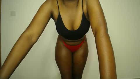 Snapshot of freaky_ass chatting on 29, 4, 2026 Berry online show from 29, 4, 2026