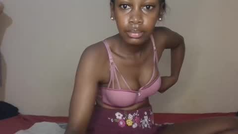 Snapshot of freaky_beauty chatting on 27, 3, 2026 freaky_beauty online show from 27, 3, 2026