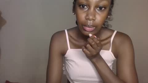 Snapshot of freaky_beauty chatting on 1, 4, 2026 freaky_beauty online show from 1, 4, 2026