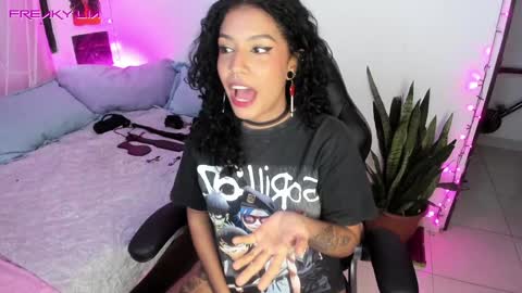 Snapshot of freaky_lia chatting on 3, 1, 2025 Lia Gomez online show from 3, 1, 2025