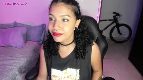 Snapshot of freaky_lia chatting on 8, 1, 2025 Lia Gomez online show from 8, 1, 2025
