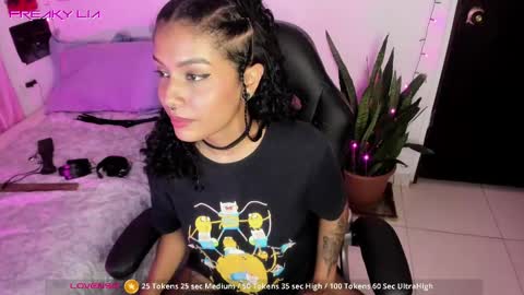 Snapshot of freaky_lia chatting on 7, 3, 2025 Lia Gomez online show from 7, 3, 2025