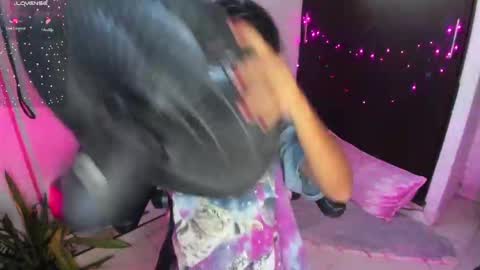 Snapshot of freaky_lia chatting on 4, 4, 2026 Lia Gomez online show from 4, 4, 2026