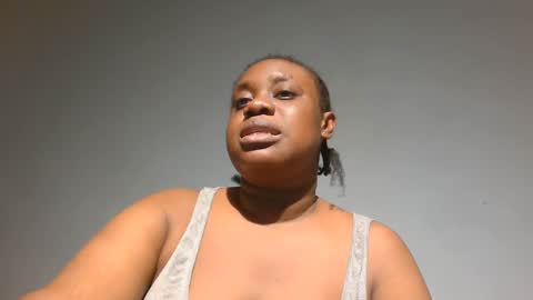 Snapshot of freaky_slut5 chatting on 28, 10, 2025 freaky slut5 online show from 28, 10, 2025