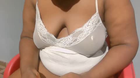 Snapshot of freaky_slut5 chatting on 16, 11, 2025 freaky slut5 online show from 16, 11, 2025