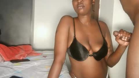 freakyg292511 online show from 11, 2, 2026