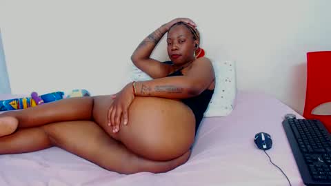 Snapshot of freakyscarlrt00 chatting on 13, 9, 2025 FreakyScarlet00 online show from 13, 9, 2025