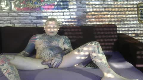Snapshot of freakytattooed_123 chatting on 22, 3, 2026 Lars online show from 22, 3, 2026