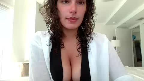 Snapshot of freckledeer chatting on 23, 3, 2026 freckledeer online show from 23, 3, 2026