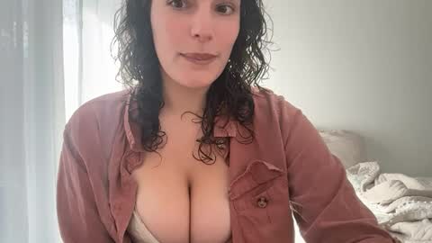 Snapshot of freckledeer chatting on 7, 8, 2026 freckledeer online show from 7, 8, 2026