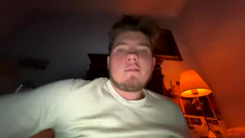 Snapshot of freddiepolley20 chatting on 16, 12, 2025 freddiepolley20 online show from 16, 12, 2025