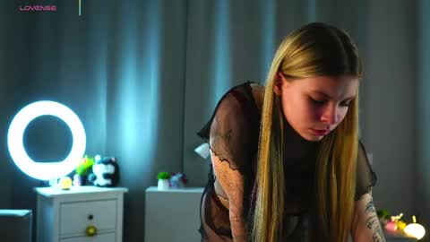 Snapshot of fredericahadley chatting on 18, 4, 2026 Hey im Olivia im glat to see you in mu room3 online show from 18, 4, 2026