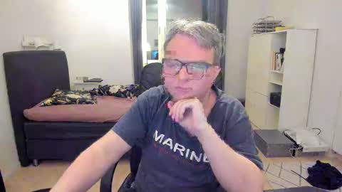 Snapshot of fredrik386959 chatting on 2, 2, 2025 Fredrik online show from 2, 2, 2025