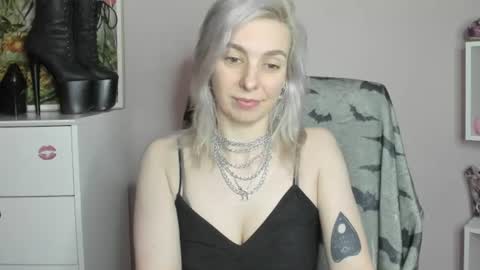 Snapshot of freeanne chatting on 3, 7, 2026 Anne online show from 3, 7, 2026