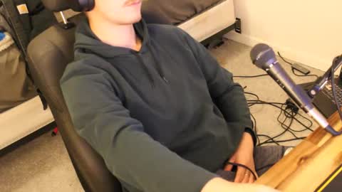 freeforyourpleasure online show from 18, 11, 2025