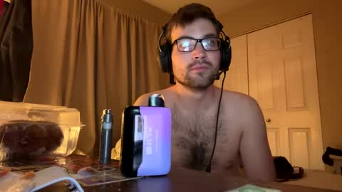 Snapshot of freezeskiii chatting on 12, 9, 2025 freezeskiii online show from 12, 9, 2025