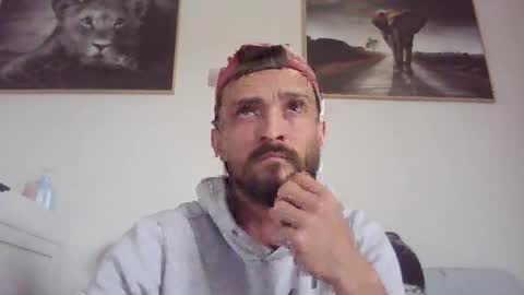 Snapshot of french_truck chatting on 25, 4, 2026 french_truck online show from 25, 4, 2026