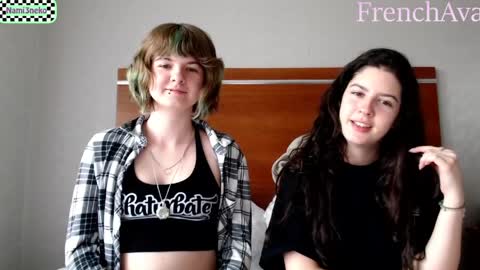 Snapshot of frenchava chatting on 10, 4, 2026 Ava online show from 10, 4, 2026