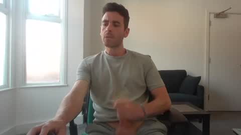 Snapshot of frenchbdmaninlondon chatting on 17, 7, 2026 Horny Paul online show from 17, 7, 2026