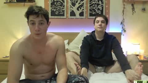 Snapshot of frenchhornybibs chatting on 31, 1, 2025 French Horny Bibs online show from 31, 1, 2025