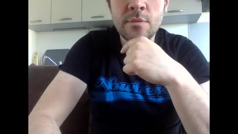 Snapshot of frenchy_from_paris chatting on 6, 4, 2026 frenchy_from_paris online show from 6, 4, 2026