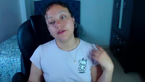 Snapshot of freud_x_louise1 chatting on 15, 4, 2026 Louise online show from 15, 4, 2026