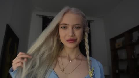 Snapshot of freya_ice_baby chatting on 1, 4, 2026 Freya online show from 1, 4, 2026