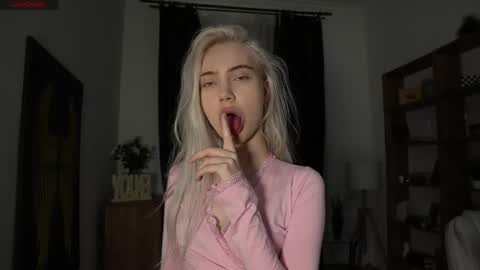 Snapshot of freya_ice_baby chatting on 17, 4, 2026 Freya online show from 17, 4, 2026