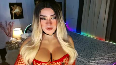 Snapshot of freya_lovestocum chatting on 30, 5, 2026 Miss Frea online show from 30, 5, 2026