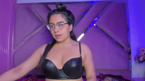 Snapshot of freya_miller_ chatting on 8, 3, 2026 Freya online show from 8, 3, 2026