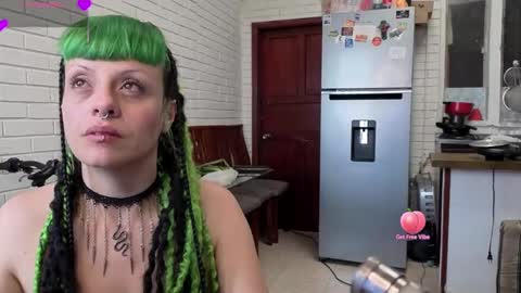 Snapshot of freyaa_sorceress chatting on 4, 10, 2025 freyaa_sorceress online show from 4, 10, 2025