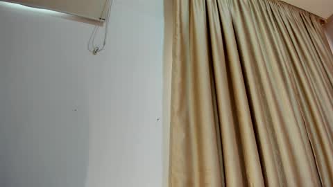 Freya Cameron online show from 15, 4, 2026