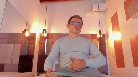 Snapshot of freyalane chatting on 6, 1, 2026 ALIS AND ALEX online show from 6, 1, 2026