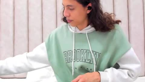 Snapshot of freyamoller_ chatting on 4, 4, 2026 FreyaMoller online show from 4, 4, 2026