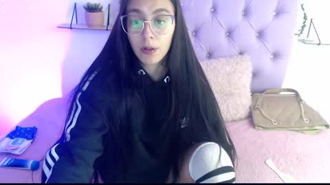 Snapshot of freyja_01 chatting on 4, 2, 2025 Freyja online show from 4, 2, 2025